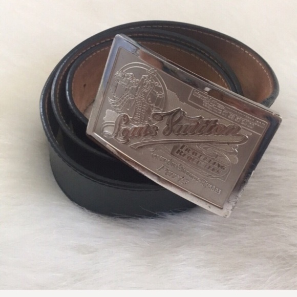 Louis Vuitton Other - Louis Vuitton travelers leather belt w/ hardware